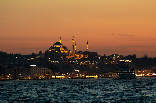 Yeni Cami al tramonto-Istanbul