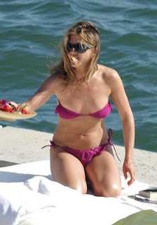 jennifer Aniston bikini