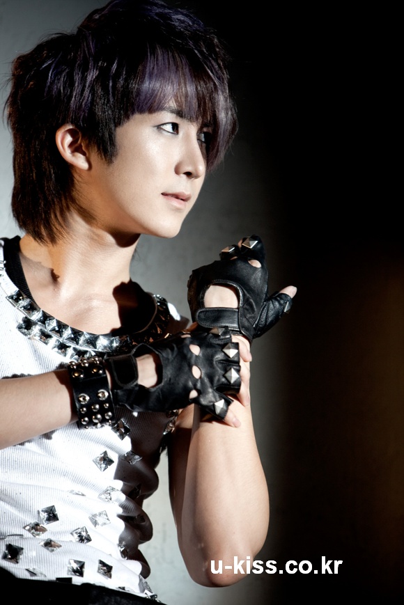 News Kiseop From Ukiss Was Girls Generation S Cheerleader Before His Debut Daily K Pop News