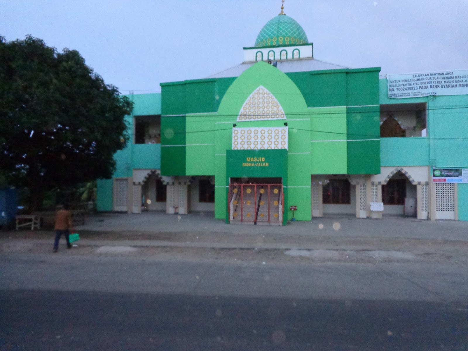 MASJID RIDHA ALLAH Tampak Depan Masjid