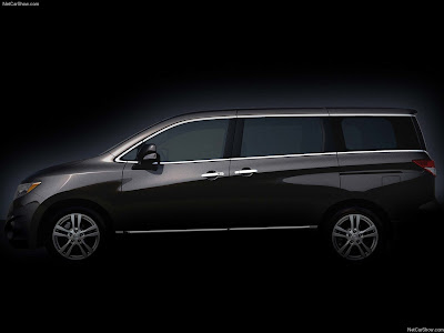 family car Nissan Quest