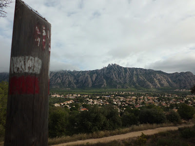 La Bisbal del Penedès a Montserrat; GR-172 a l'urbanització Can Dalmases