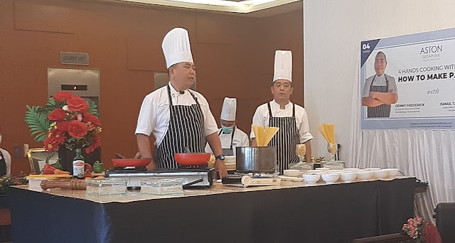 Hotel Aston Jayapura Hadirkan Kelas Masak Pasta Bersama Chef Denny Frederick