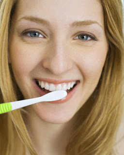 cara menggosok atau menyikat gigi yang benar