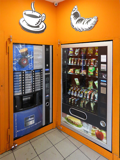 Vending machines, Via Antonio da Sangallo, Livorno