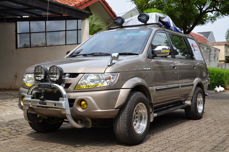 Galeri Foto Modifikasi  Mobil Isuzu Panther  Terbaru