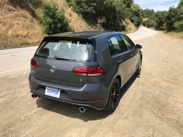 Rear 3/4 view of 2019 Volkswagen Golf GTI 2.0T Rabbit Edition