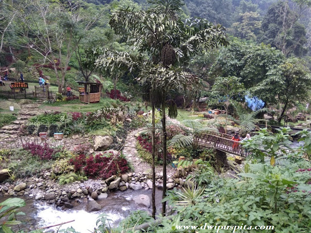 wisata air terjun dlundung trawas mojokerto