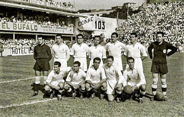 REAL MADRID C. F. Temporada 1949-50. Juan Alonso, Azcárate, Pont, Navarro, Miguel Muñoz, Narro, García Martín (portero suplente). Macala, Olmedo, Pahiño, Molowny y Cabrera. REAL SOCIEDAD DE FÚTBOL DE SAN SEBASTIÁN 1 REAL MADRID C. F. 1. 25/09/1949. Campeonato de Liga de 1ª División, jornada 4. San Sebastián, Guipúzcoa, estadio de Atocha. GOLES: 0-1: 18’, Molowny. 1-1: 54’, Ontoria.