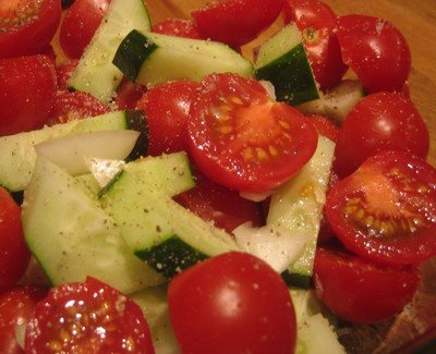 [tomato-cucumber-salad.jpg]