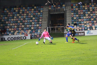 El Barakaldo CF sufre ante el Amorebieta su primer empate en Lasesarre en la liga