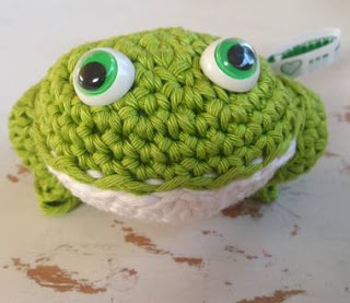 PATRON GRATIS RANA AMIGURUMI 50746 🐸