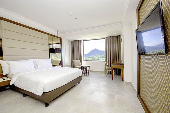 Kamar Deluxe Room di Mahkota Hotel Singkawang