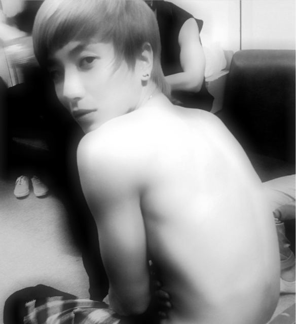  Picture Super Junior Leeteuk Sexy Back What's this take a picture 