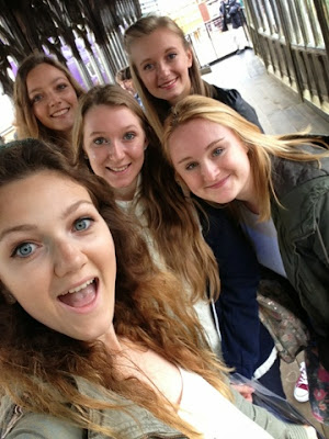 Girl group at Harry Potter Studios London tour