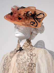 Edith Cushing hat Crimson Peak