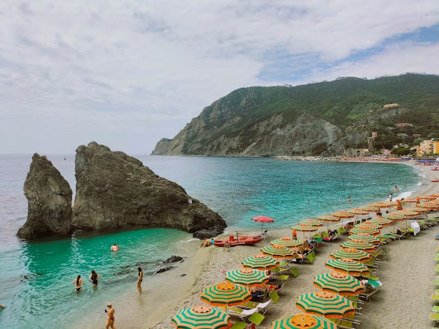 spiaggia Monterosso Cinque Terre