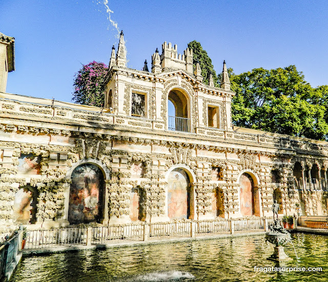 A Fonte de Netuno no Jardim do Príncipe do Real Alcázar de Sevilha