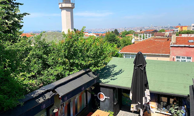 مقهى اسطنبول للكتاب في أسكودار
