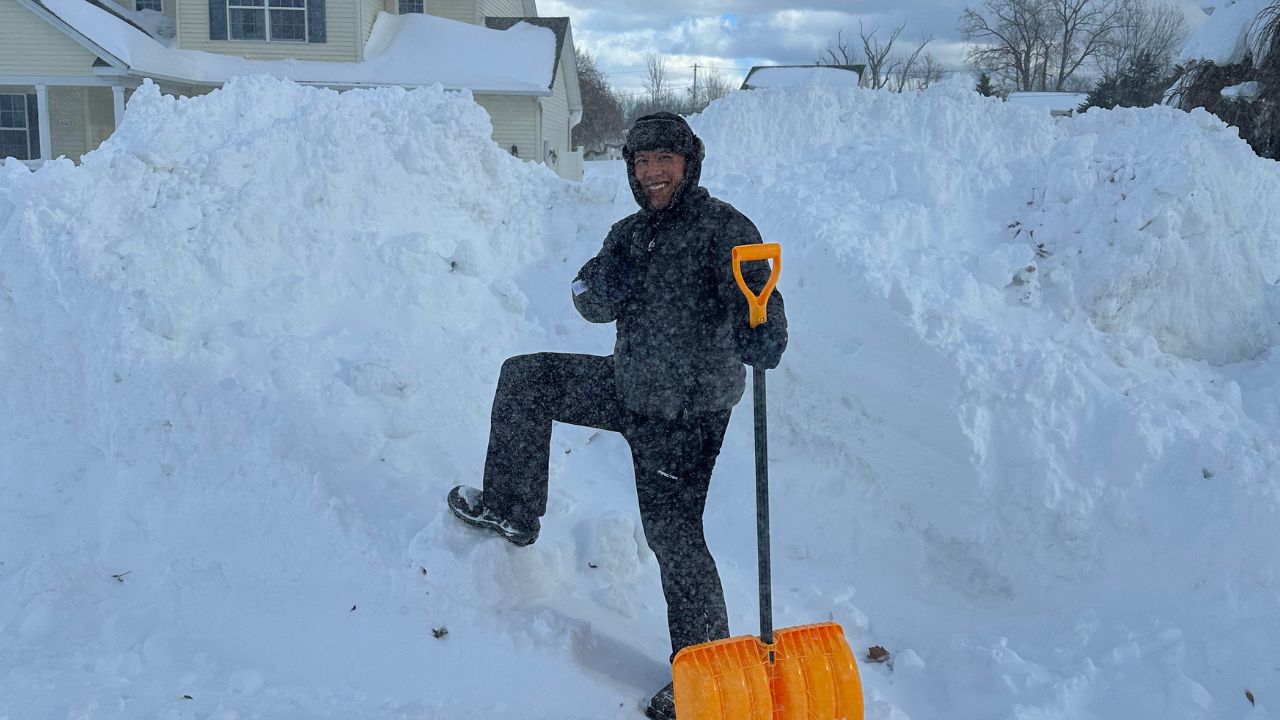 Untold Physio Stories - Preventing Low Back Pain After 7 Hours of Shoveling - themanualtherapist.com