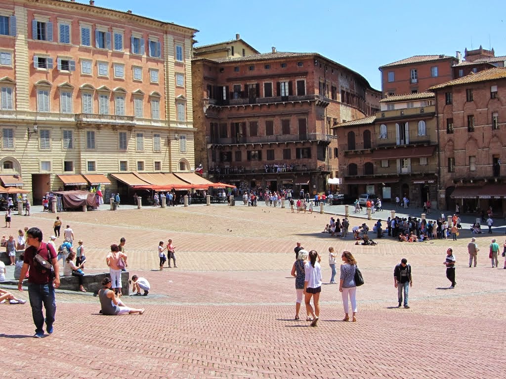 Piazza del Campo sự hoàn hảo của kiến trúc