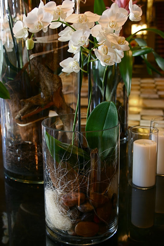 The last two hotels I stayed in had such unique floral arrangements in their