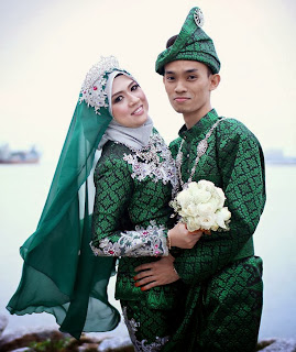 Priceless Love Hot Trend Baju  Pengantin  2013 Emerald  