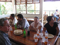 Más sobre la visita a El Salvador - foto: Carlos Figueroa, Héctor Acevedo y Rev. Miguel Torneire