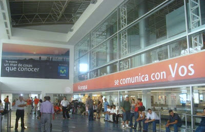 Voseo at a Nicaraguan airport