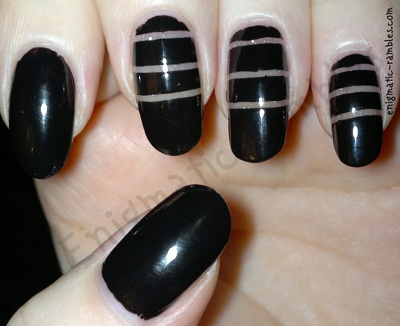 Negative-space-Nails-Inc-New-York-Noir-Jessica-Silver-Holographic-Top-Coat