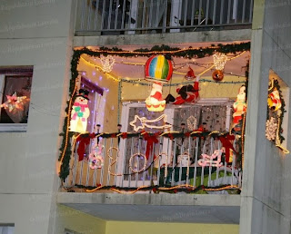 Adornar balcón en navidad