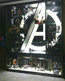 lemari pajang display cabinet avengers hot toys marvel jeffrey woodmachine