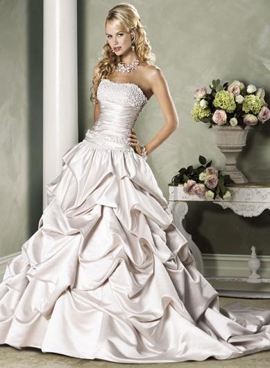 White Wedding Dresses Designs Pictures Posted by Wedding Dress at 254 PM 0 