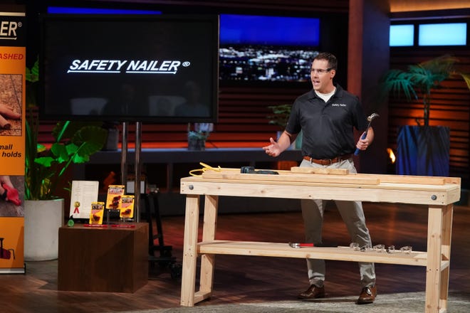 'Shark Tank' recap: Entrepreneur pounds out arrangement for wellbeing gadget with a perky turn