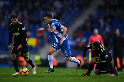 Aaron Martin in action for Espanyol