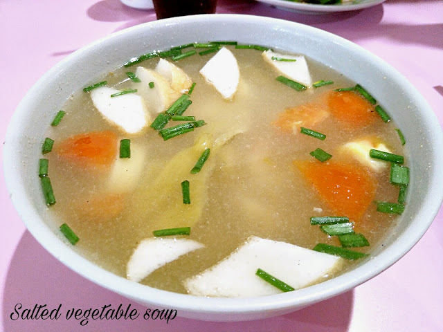 Paulin's Munchies - Tze Char Trail - Sha Bao Xiao Cai Fan (沙煲小菜饭) at Meiling Market - Salted vegetable soup with rice