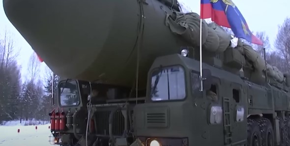 On the way transporting nuclear missiles to western Russia 