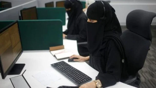 No Gender discrimination in Salaries of Private sector Workers, Women forbidden to work in Barbershops - Saudi-Expatriates.com-