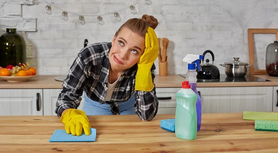 7 Popular Cleaning Hacks That Don't Actually Work