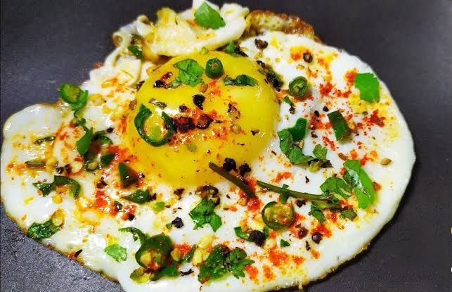 अंडा चटपटा, स्वादिष्ट और चटपटा नाश्ता बनाने की विधि (Recipe to make spicy, tasty and spicy egg breakfast)