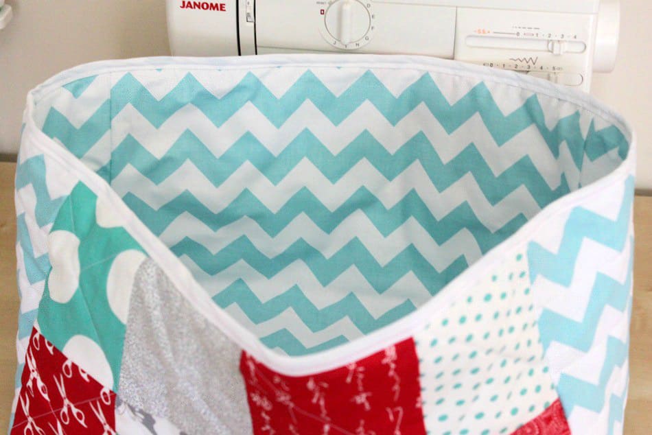 Quilted Sewing Machine Cover Tutorial