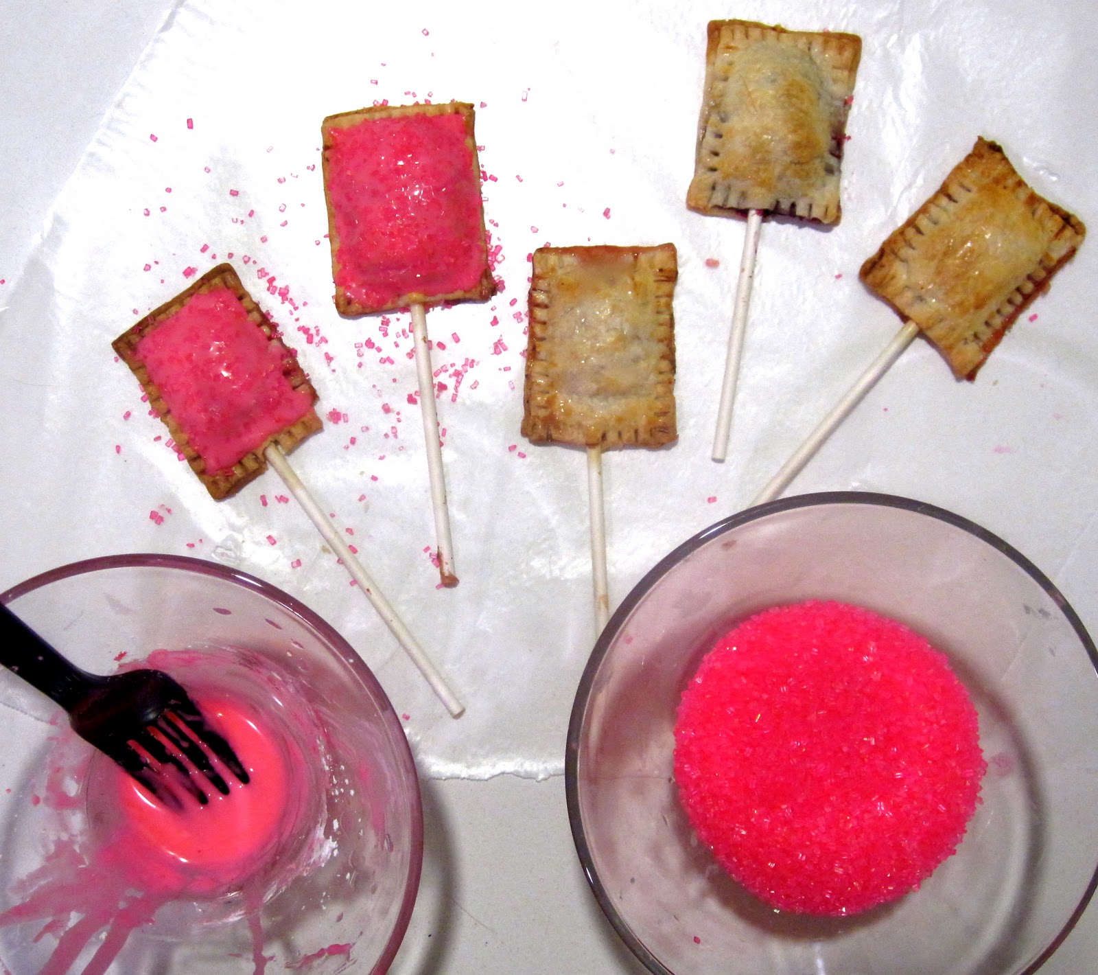 Dollhouse Bake Shoppe: Homemade Lolli-Pop Tarts