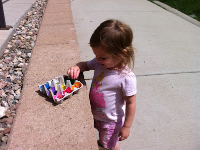 The Toddler Color Hunt! www.thebrighterwriter.blogspot.com