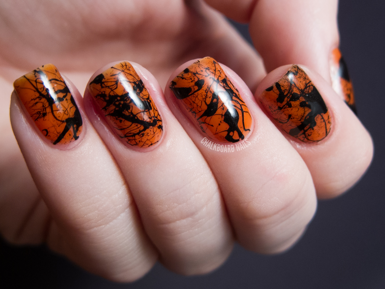 Spooky Splatter Nails (+ Tutorial)