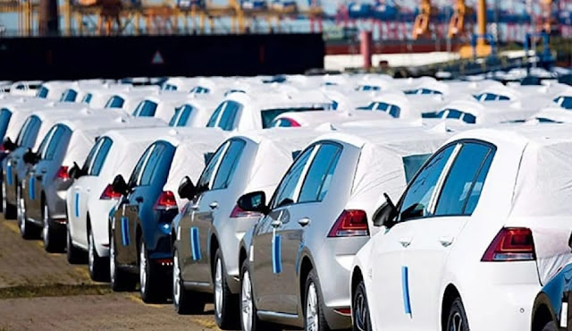 إغراق السوق بـ 1.3 مليون سيارة لضبط الأسعار في الجزائر