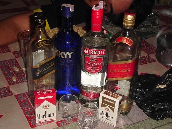  Minuman  Keras  Gambar Vodka Dan Rokok