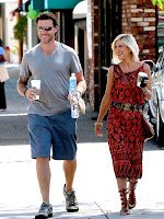 Tori Spelling and husband Dean McDermott in California