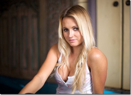 sexy-surfer-alana-blanchard-146