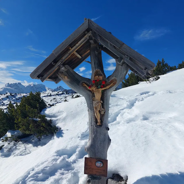 da malga ra stua al rifugio sennes inverno