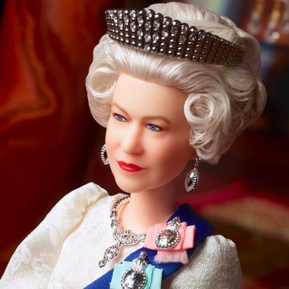 Barbie doll that looks like Britain's Queen Elizabeth II is out of stock The company that produced the Barbie doll, which produced a doll in the form of Queen Elizabeth II on the occasion of the platinum jubilee celebration of her accession to the throne, announced that the quantity was sold out shortly after the doll was launched.  The company confirmed that there was a great demand for the doll, which costs 95 pounds, because it is an important souvenir, in addition to the accessories and clothes of the Queen. Mattel said it would release more of the doll before the platinum jubilee date, scheduled for early June. The doll wears an ivory dress decorated with decorations and wears a special necklace.